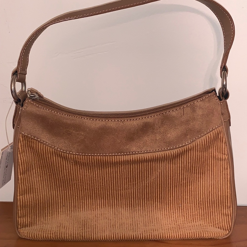 Tommy Hilfiger purse - Picture 2 of 5